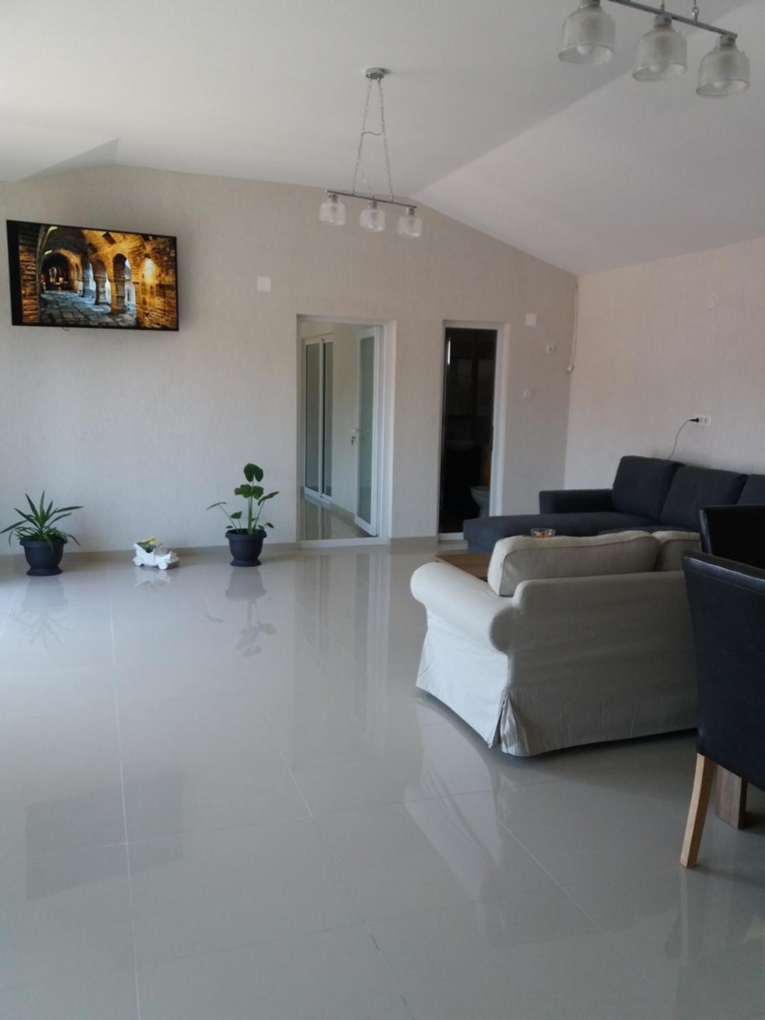 Отель Casa Orhideea Костинешти Экстерьер фото